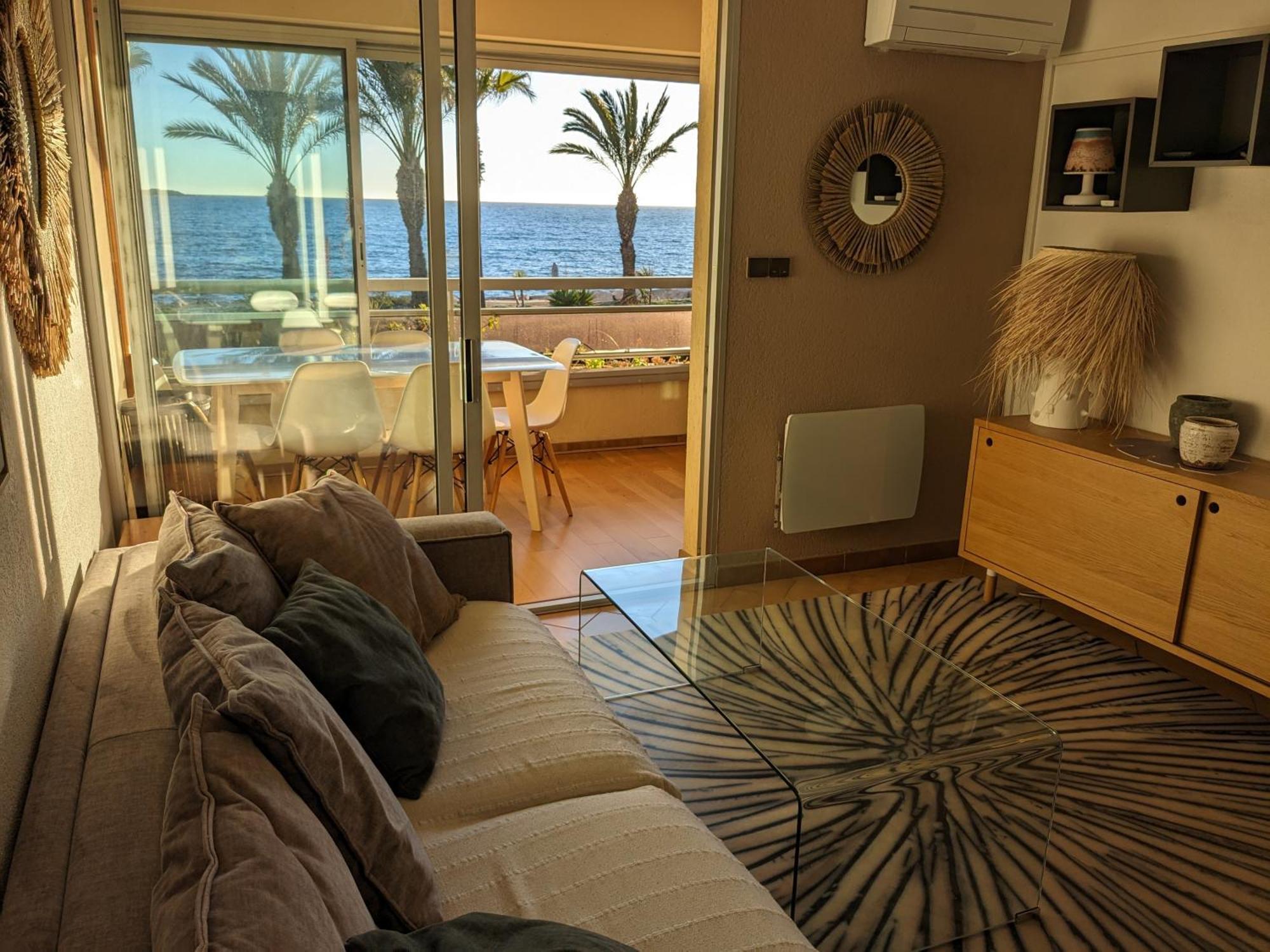"Le Palmier Dore", Cosy T3 A 3 Minutes A Pied Des Plages, Parking Et Clim Sanary-sur-Mer Esterno foto
