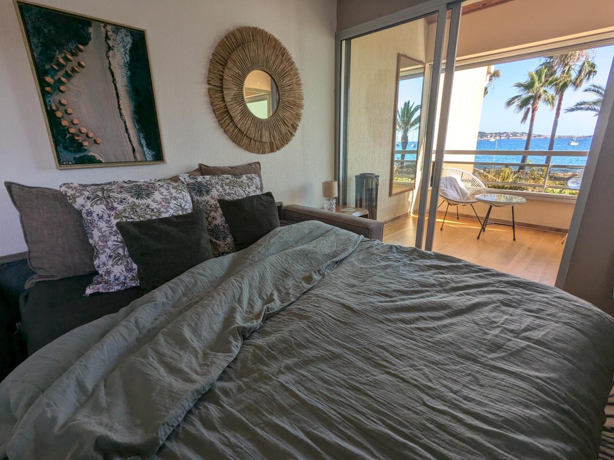 "Le Palmier Dore", Cosy T3 A 3 Minutes A Pied Des Plages, Parking Et Clim Sanary-sur-Mer Esterno foto